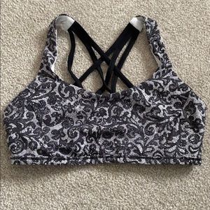 Lululemon Free to be Serene Bra